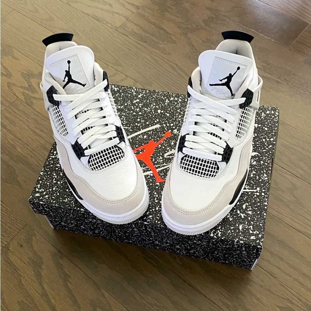 Jordan 4